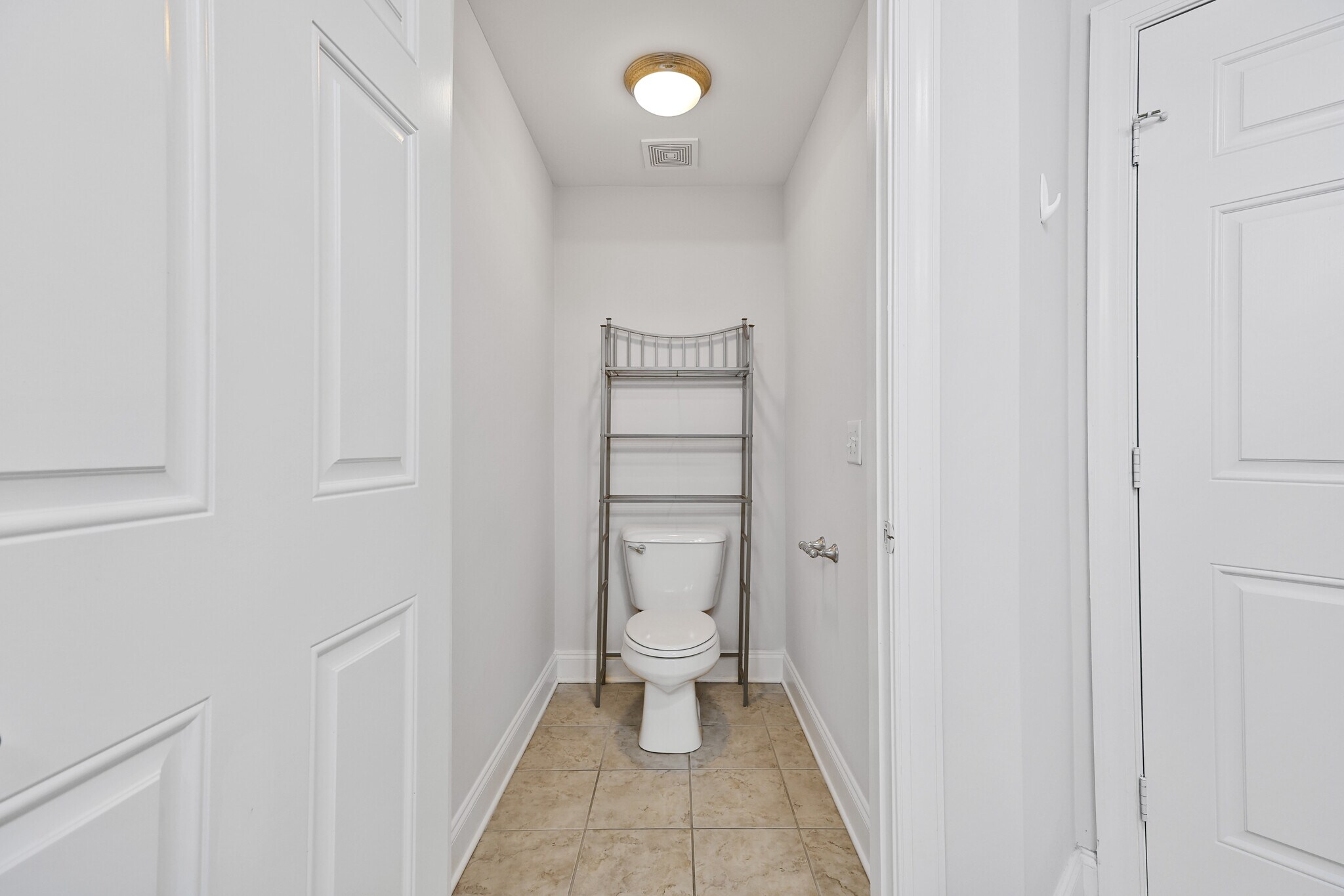 Primary Bedroom Bathroom - 3201 Aspen Grove Drive