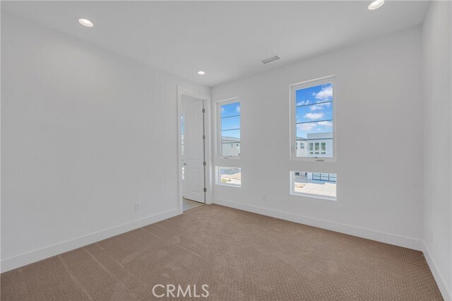 Building Photo - 27510 Elderberry Dr