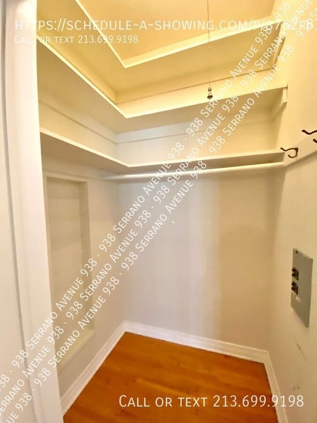 Building Photo - 938 Serrano Ave