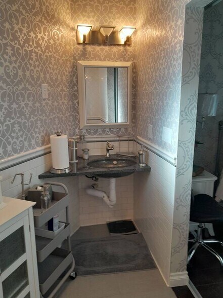 Bathroom sink - 3437 Caspian Dr
