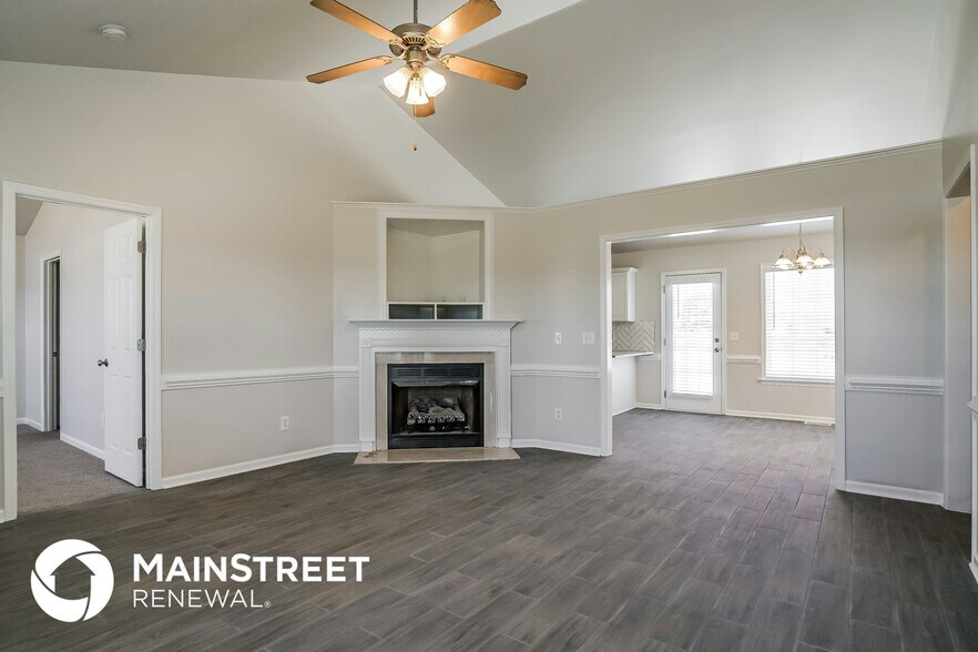 Building Photo - 398 Water Oak Dr