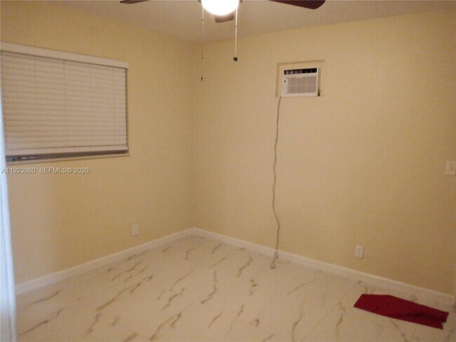 Building Photo - 5861 NE 18th Ave