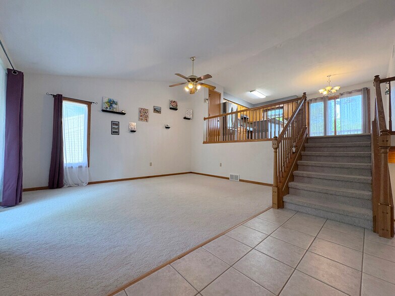 Building Photo - 6214 Adobe Way