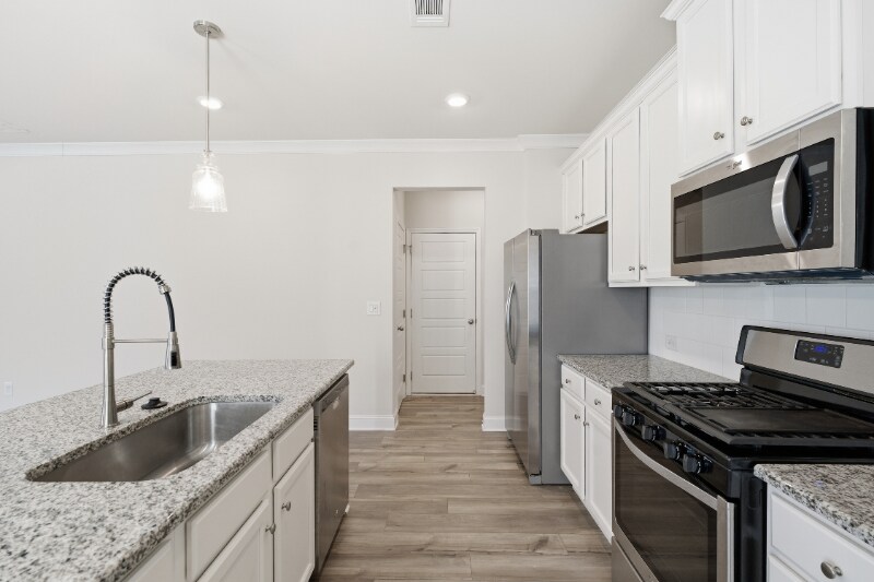 Building Photo - 1612 Dover Creek Ln