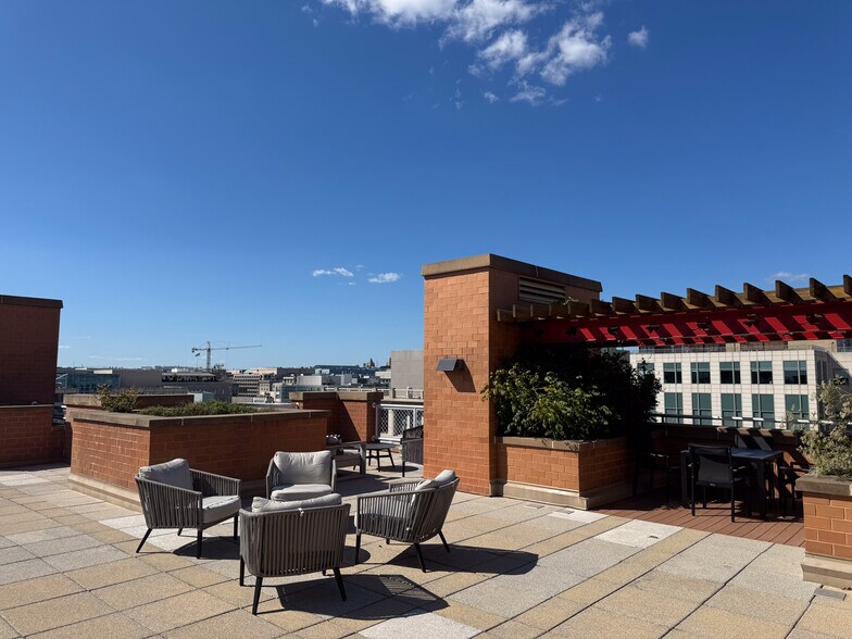 Building Photo - 631 D St NW