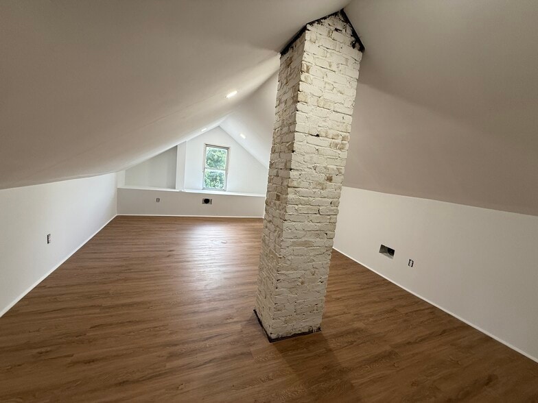 Building Photo - 30 Walter Hammond Pl