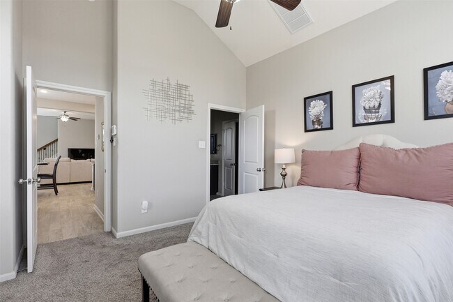 Building Photo - 28027 Rocky Heights Dr