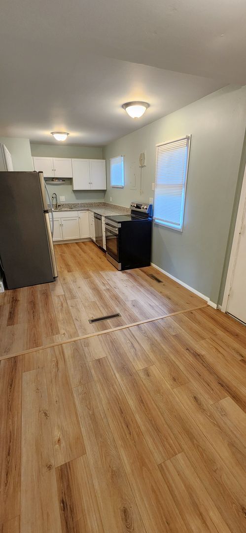 Building Photo - 3BR, 2BTH Beautiful ranch style home with ...