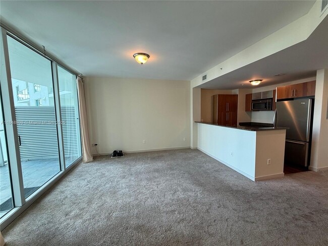 Building Photo - 300 S Biscayne Blvd