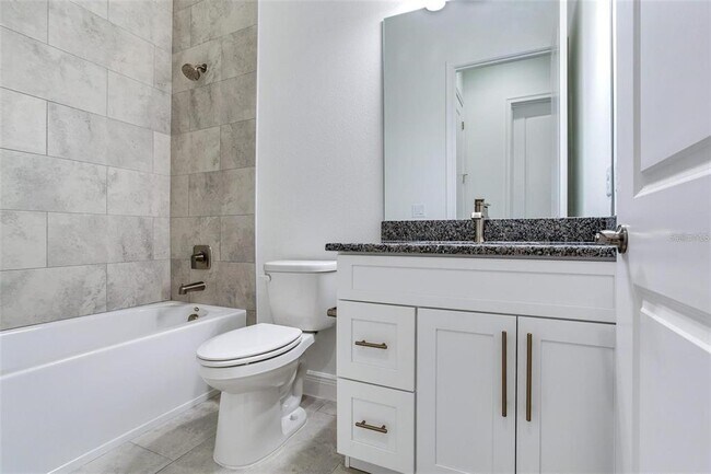 Building Photo - 635 115th Ave