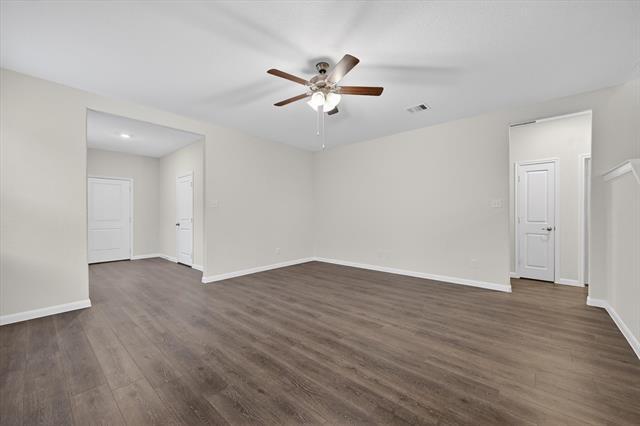 Building Photo - 3955 Oak Crk Cir