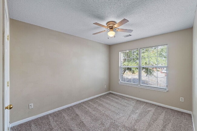 Building Photo - 266 Swaying Pine Ct