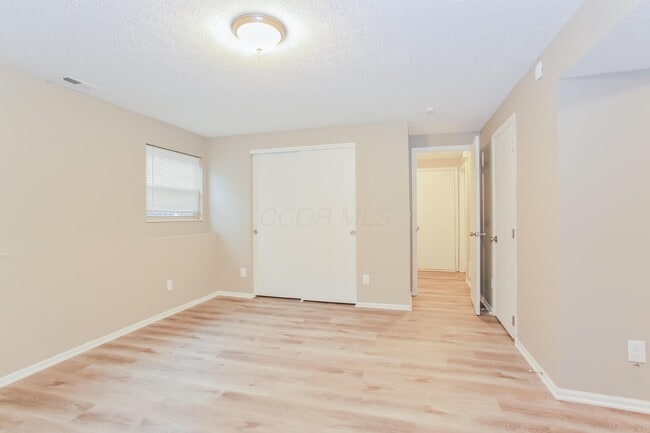 Building Photo - 1527 Berkhard Dr