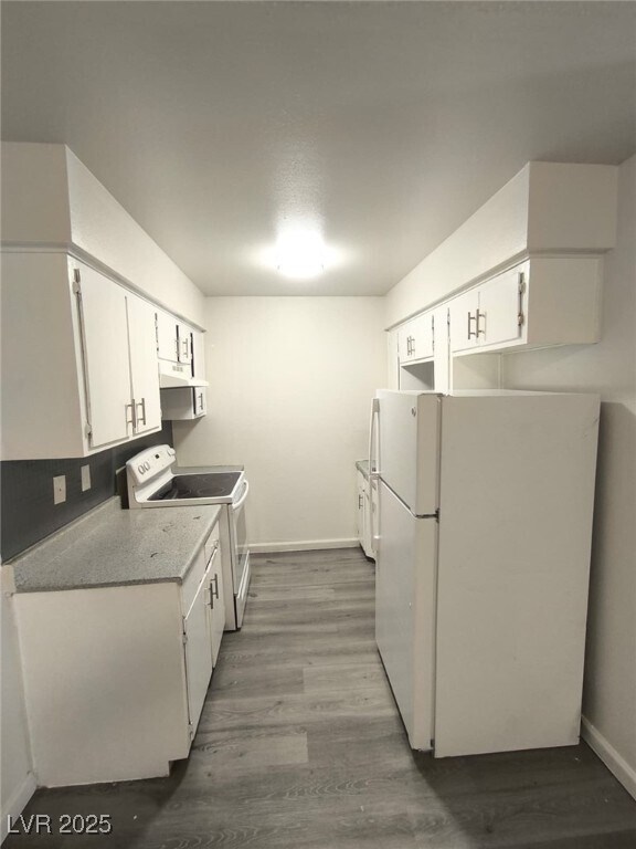 Building Photo - 1121 E Desert Inn Rd