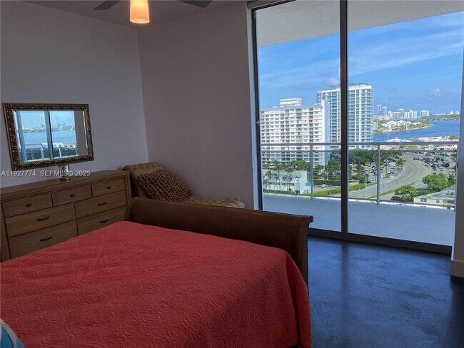 Building Photo - 7901 Hispanola Ave