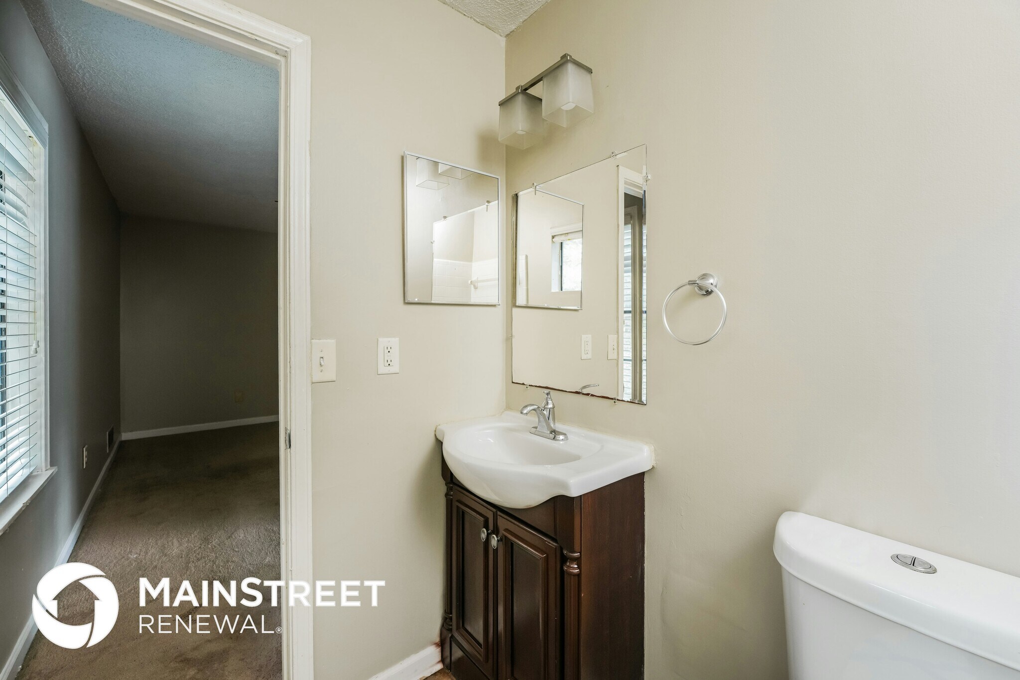 Building Photo - 5517 Hadrian Ct