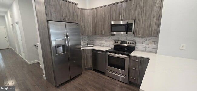 Building Photo - 2208 N 7th St