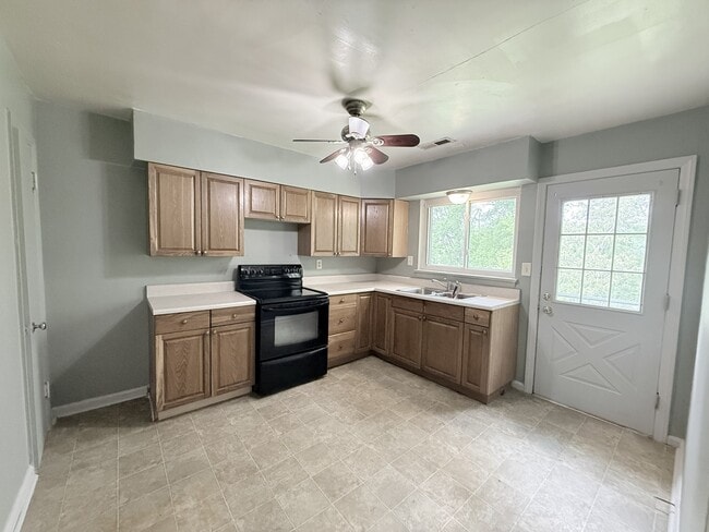 Building Photo - 3621 Monte Vista Dr