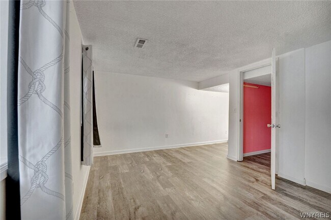 Building Photo - 36 Altair Dr
