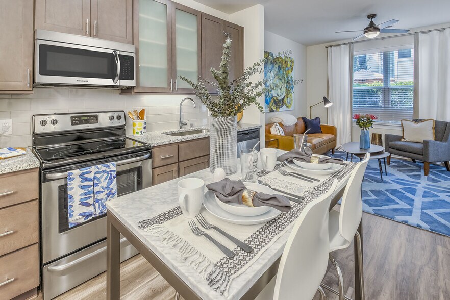 The Julien 2142 Commonwealth Ave Charlotte NC 28205 Apartment Finder