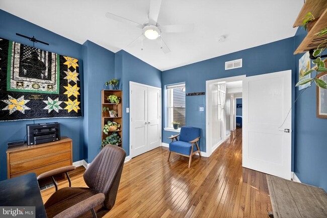 Building Photo - 7 E Fort Ave