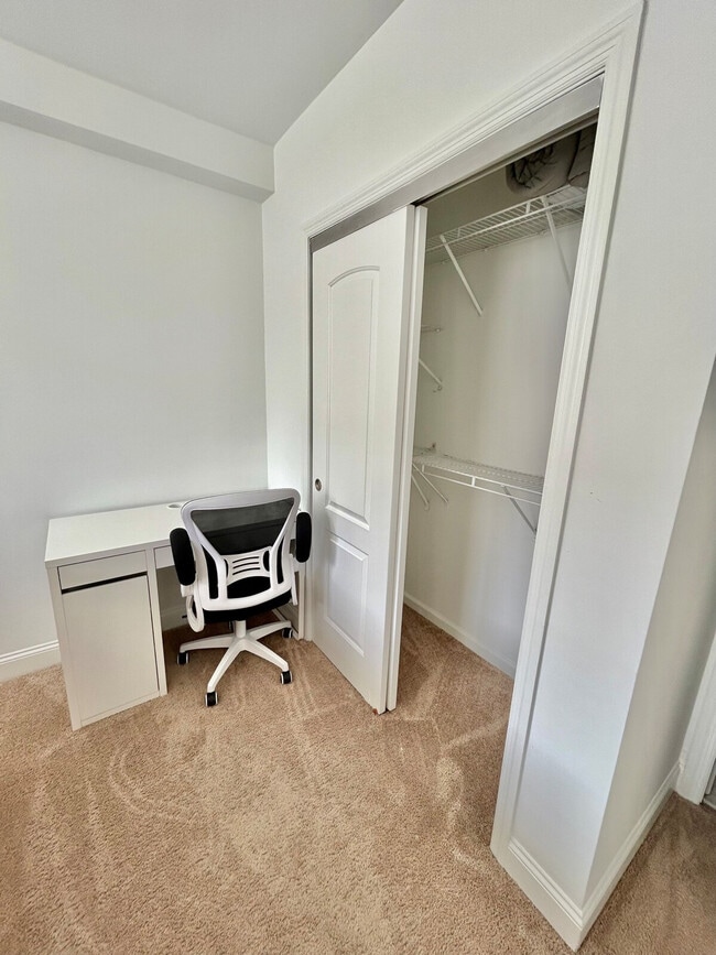 Building Photo - 800-898 Jefferson Street-SI ID1507574P