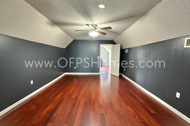 Building Photo - Spacious 4-Bedroom Home with Bonus Loft & Huge Backyard Deck – Available Now!