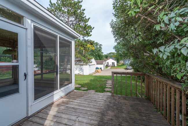 Building Photo - 6825 Xerxes Ave S