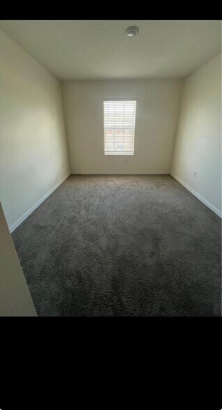 Building Photo - 1242 Lido Dr