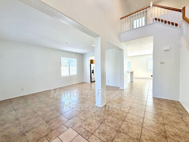 Building Photo - 8182 Bon View Dr