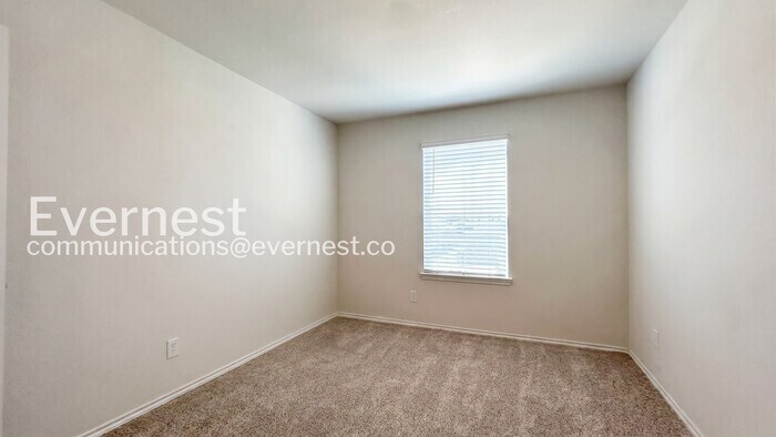 Building Photo - 15606 Garam Trl