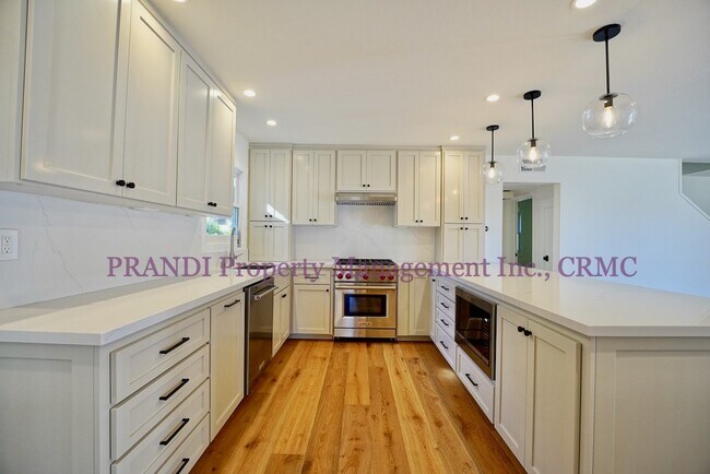 Building Photo - Marinwood Gem, Fully Renovated, Stylish an...