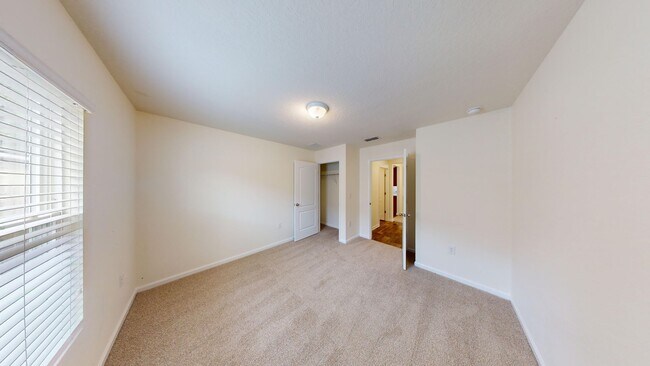 Building Photo - 4/2 Large Family Home In Adams Lake Available Soon!