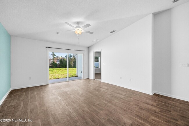 Building Photo - 67 Rose Dr