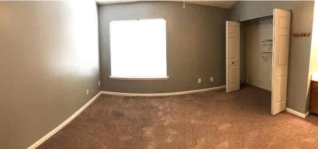 Building Photo - 8259 Golf Ridge Dr