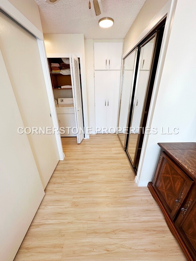 Building Photo - 710 Lunalilo St
