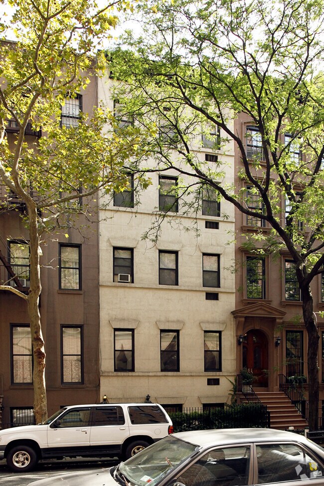 Building Photo - 231 East 31st Street