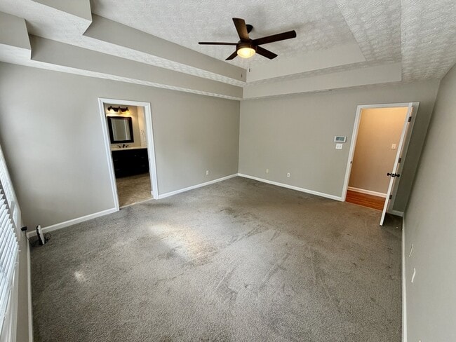 Building Photo - 212 Kensington Trce