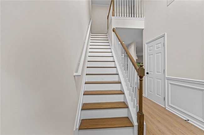 Building Photo - 386 Creek Manor Way