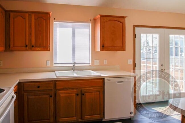 Building Photo - Comfortable 3Bd/2Ba/2Car Home in Papillion