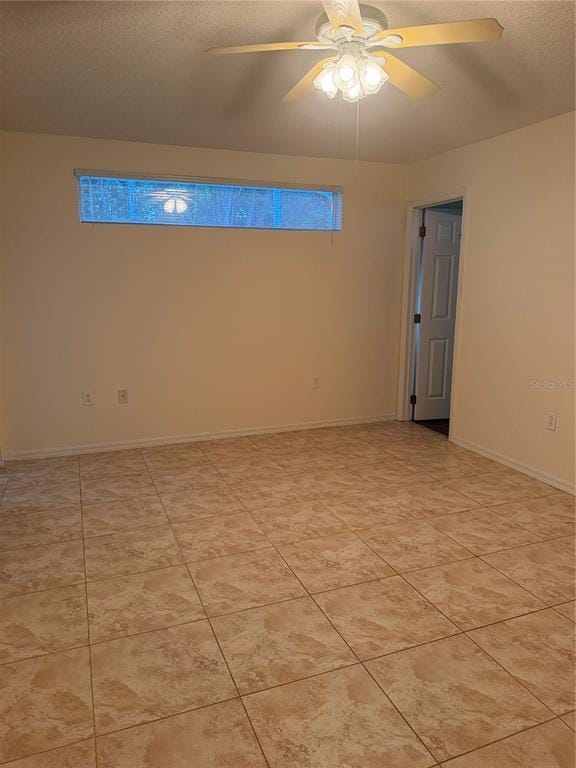Building Photo - 2393 Paulette Dr