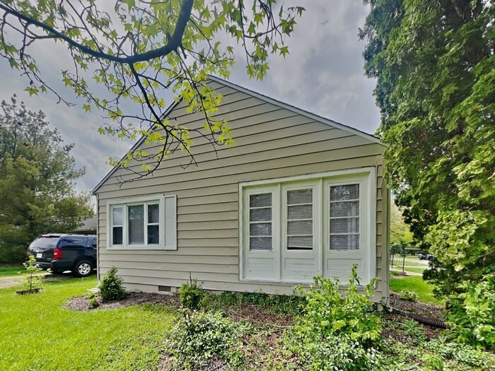 Building Photo - 1601 W Northgate St