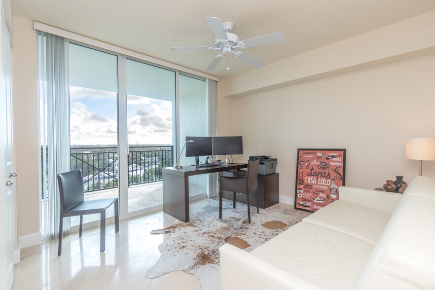 Building Photo - 600 W Las Olas Blvd