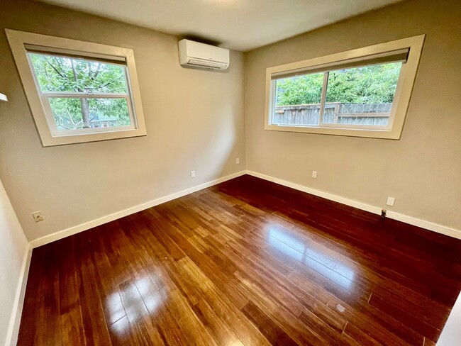 Building Photo - Portland Oasis: 3-Bedroom Gem with AC, Fen...