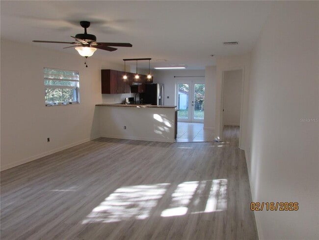 Building Photo - 506 6th Ave NW