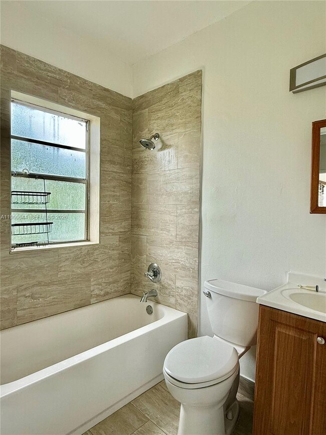 Building Photo - 1620 NW 3rd St