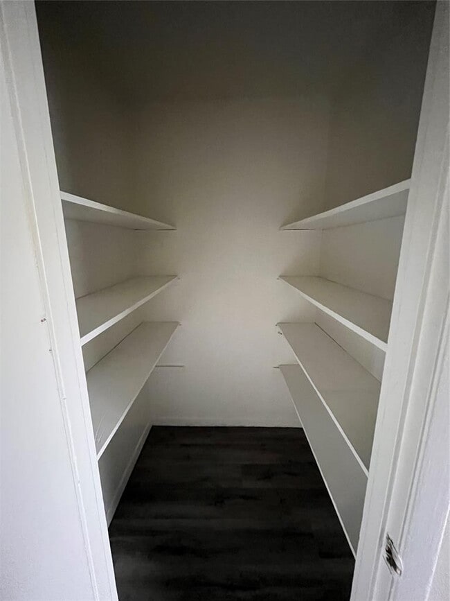 Building Photo - 3106 Duval St