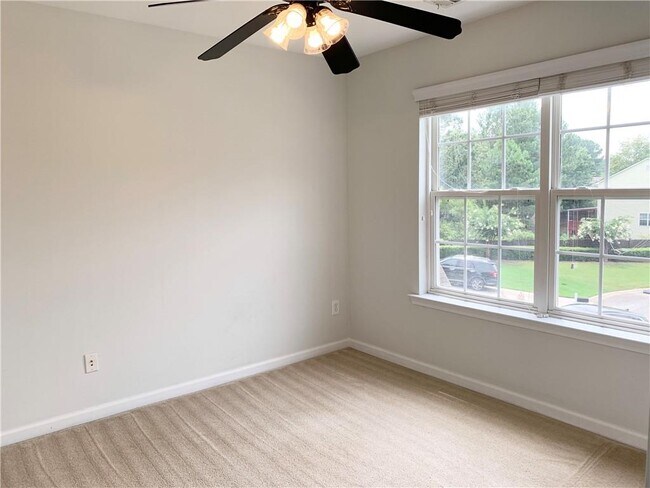 Building Photo - 329 Tuggle Ct