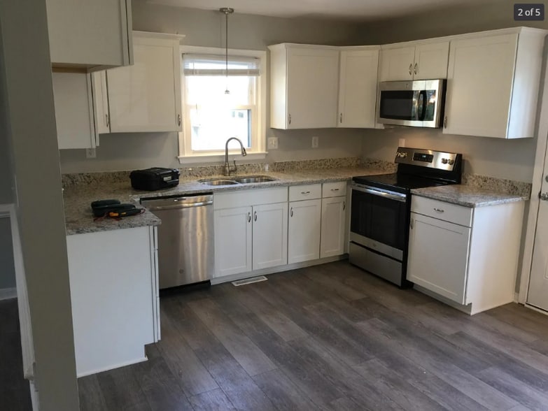 Building Photo - 12311 Deerhurst Dr