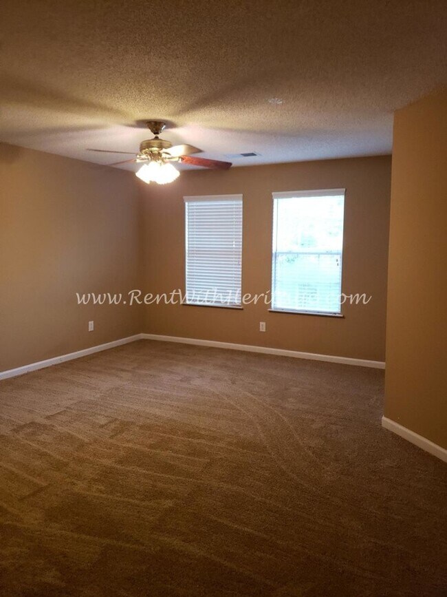 Building Photo - Gorgeous Brick Home with Golf Course / Lake View in Popular Mirror Lake Golf/ Swim / Tennis Subdi...